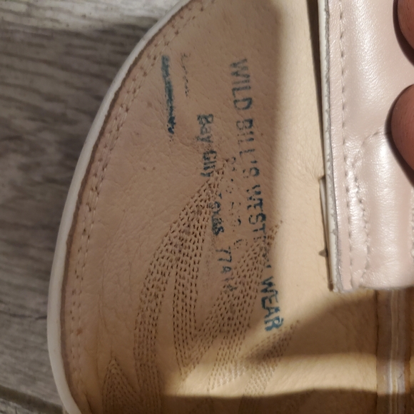 Justin Boots Cream Western Women's Shoes - Picture 5 of 9